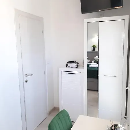 Olive Stone House * 마카르스카