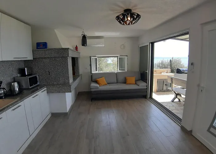 Villa Olive Stone House *