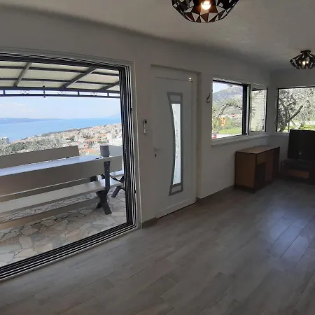 فيلة Olive Stone House ماكارسكا