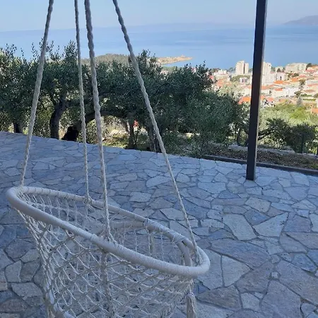 فيلة Olive Stone House