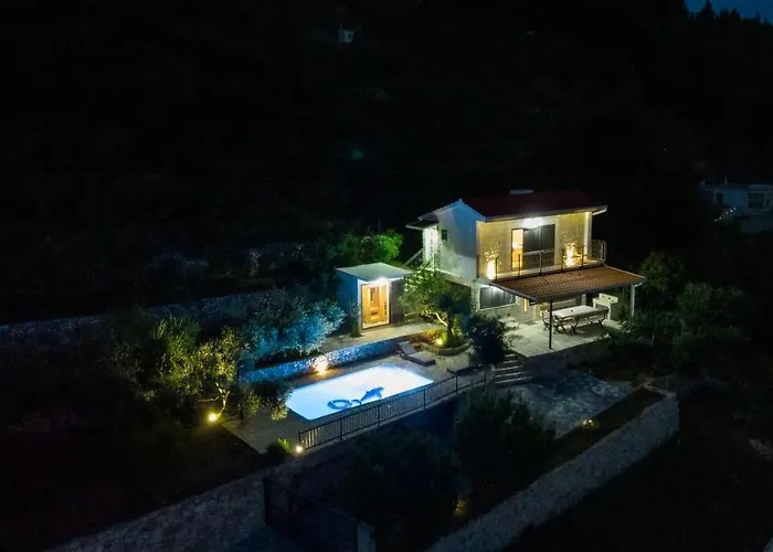 Вилла Olive Stone House *